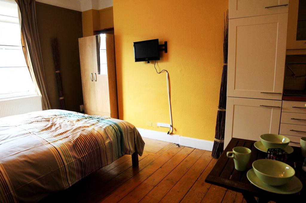 Estudio Superior con baño compartido